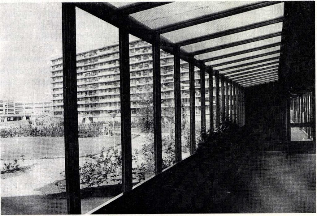 Bijlmermeer in Amsterdam door Siegfried Nassuth (1973-8)