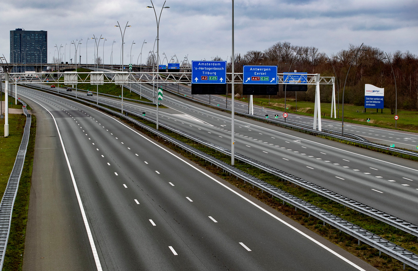 Van Nieuwenhuizen neemt maatregelen voor versnelling infraprojecten