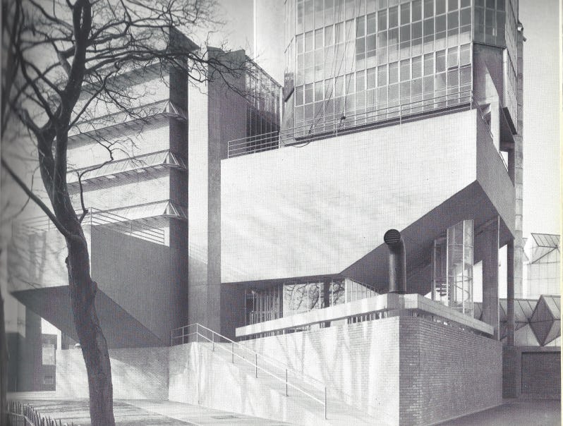 James Stirling en James Gowan, Leicester University Engineering Building, Leicester, 1959-1963
