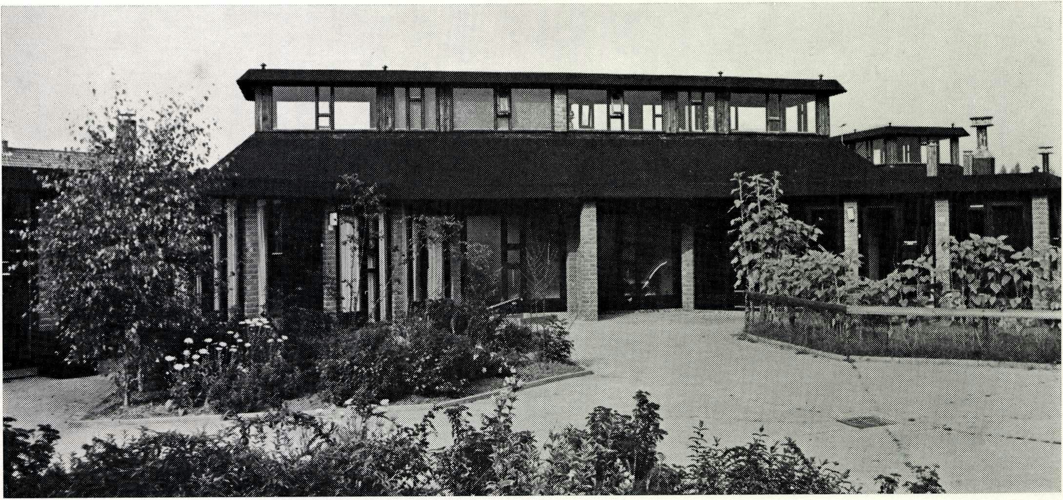 1Woningen in Hoevelaken door Jan Verhoeven (1970/6)