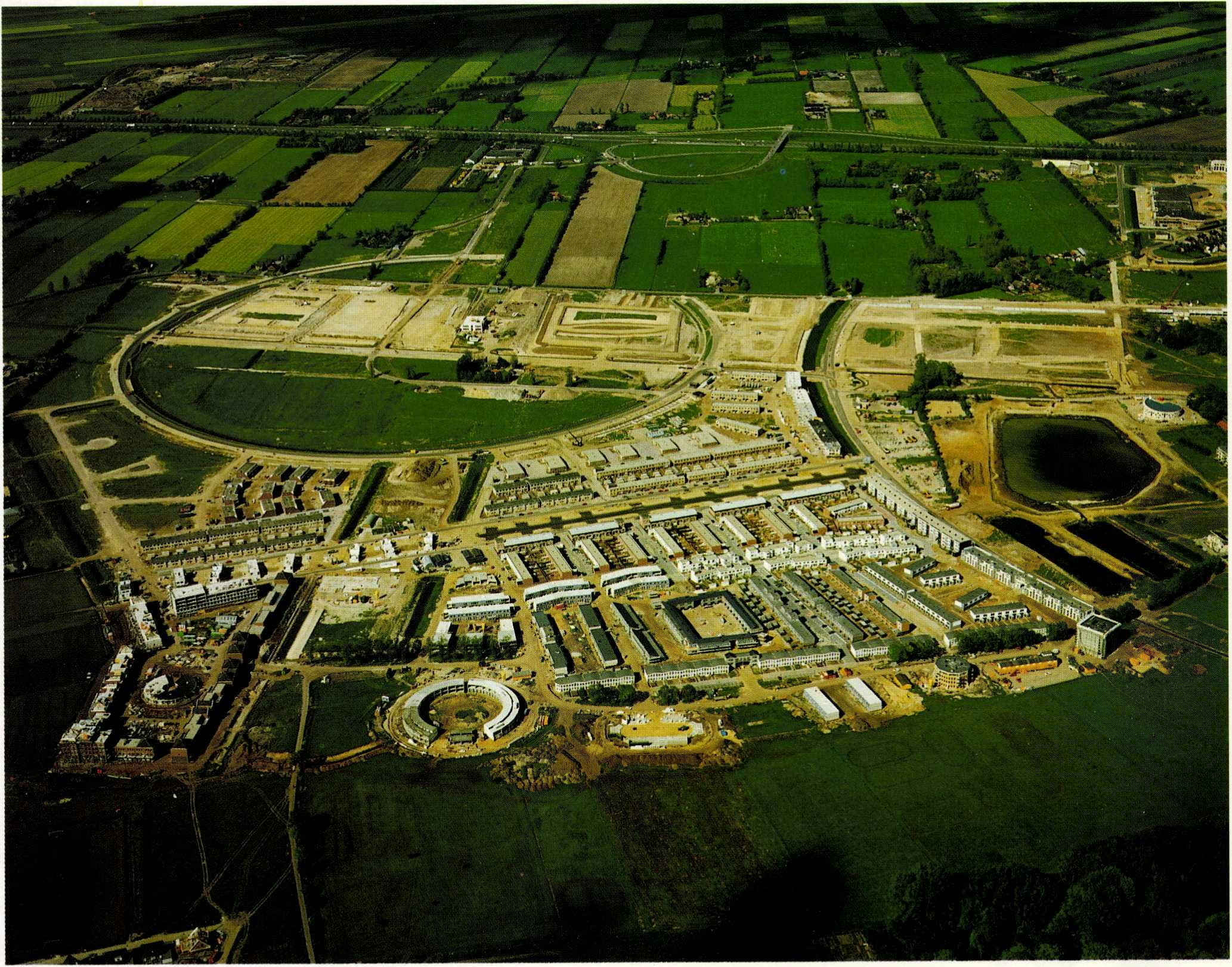 Kattenbroek gedeeltelijk gerealiseerd. Luchtfoto Aerocamera, Michel Hofmeester