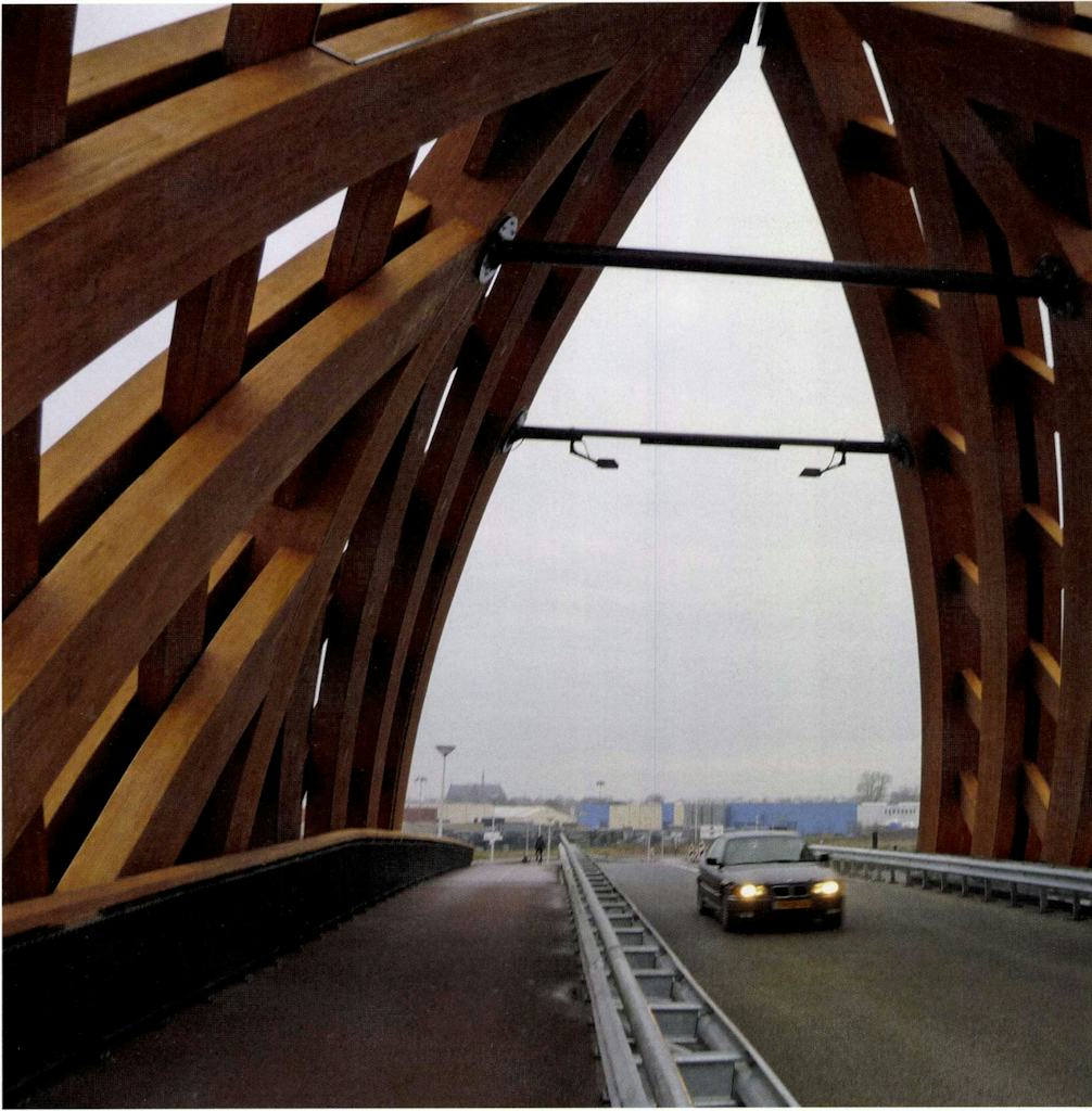 Houten viaduct Akkerwinde in Sneek door Onix Achterbosch Kunstwerken