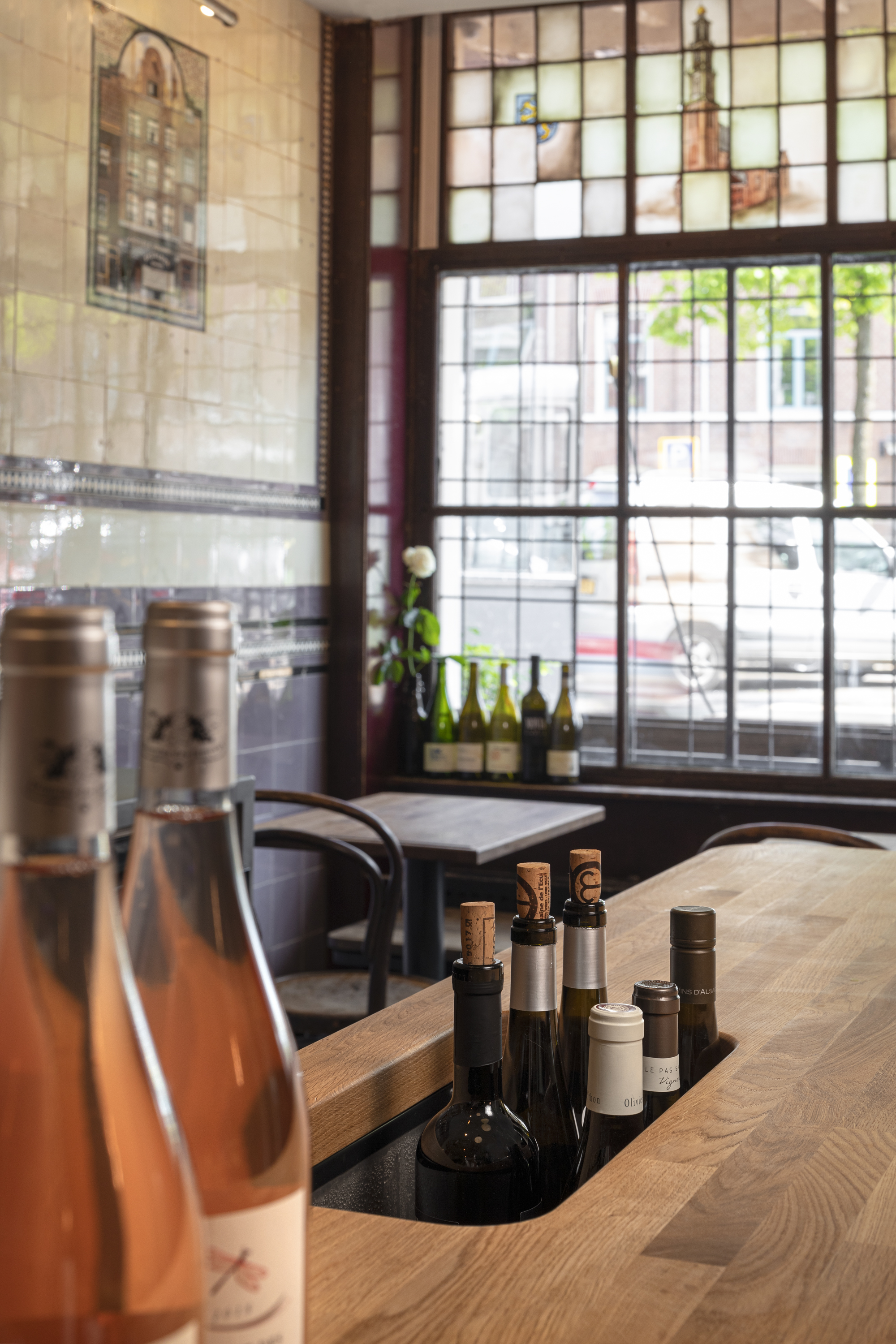 Cafe De Parel in Amsterdam door Ninetynine. beeld Ewout Huibers 