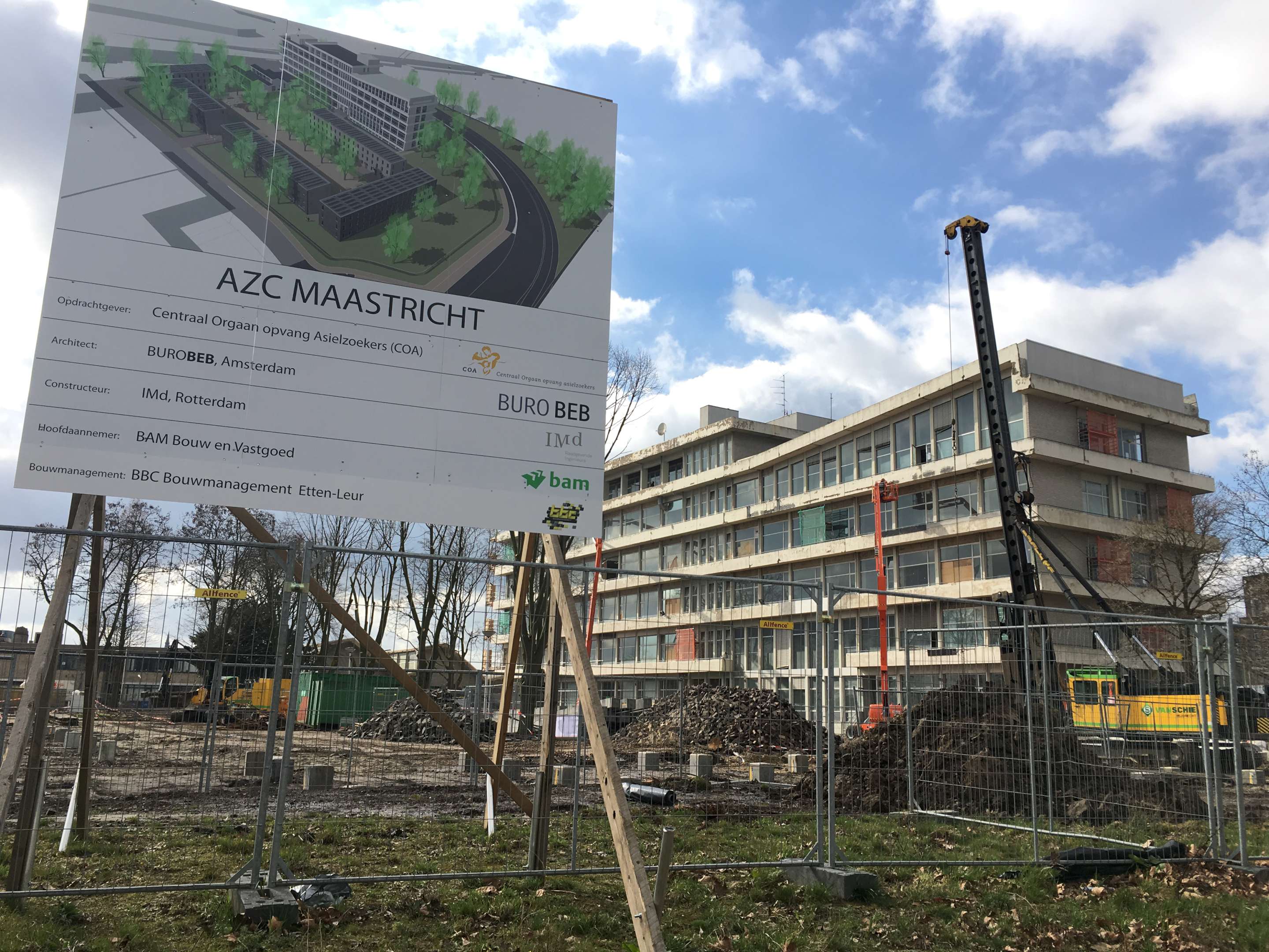 AZC Maastricht door burobeb