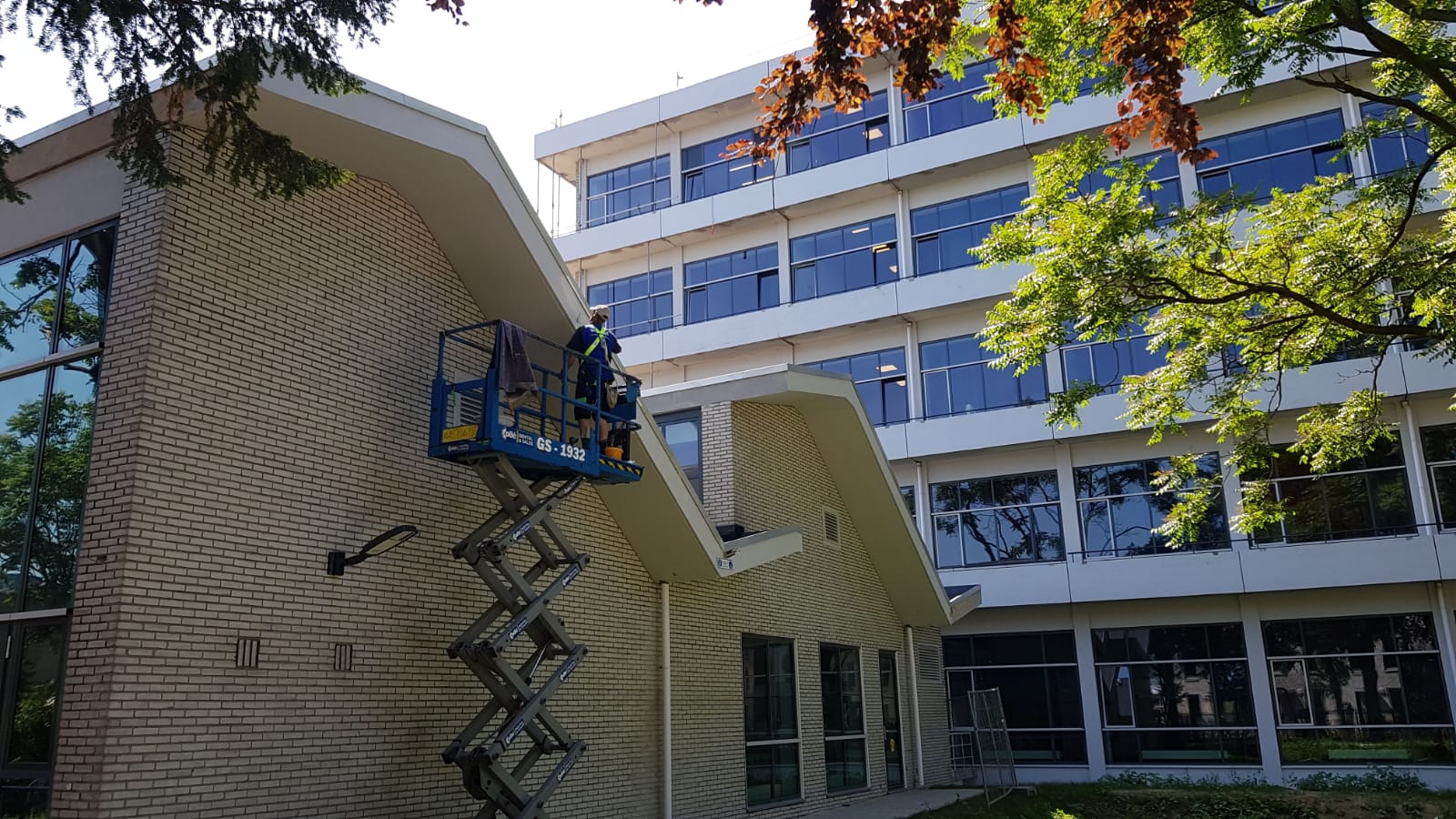 AZC Maastricht door burobeb