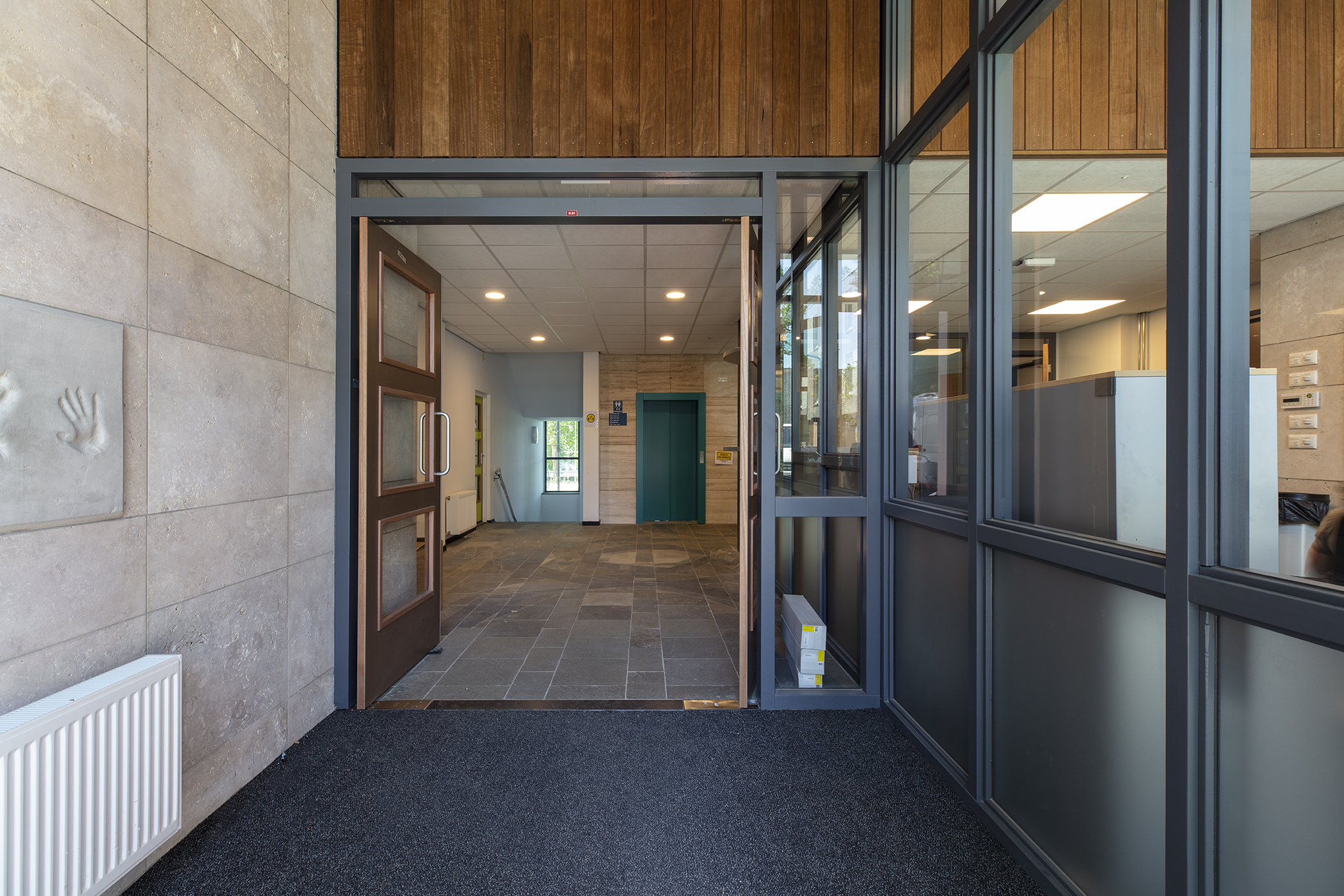 AZC Maastricht door burobeb