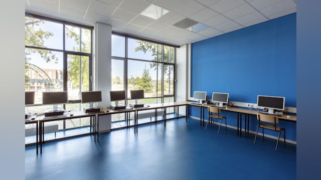 AZC Maastricht door burobeb