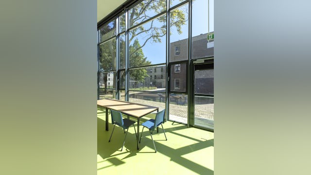 AZC Maastricht door burobeb