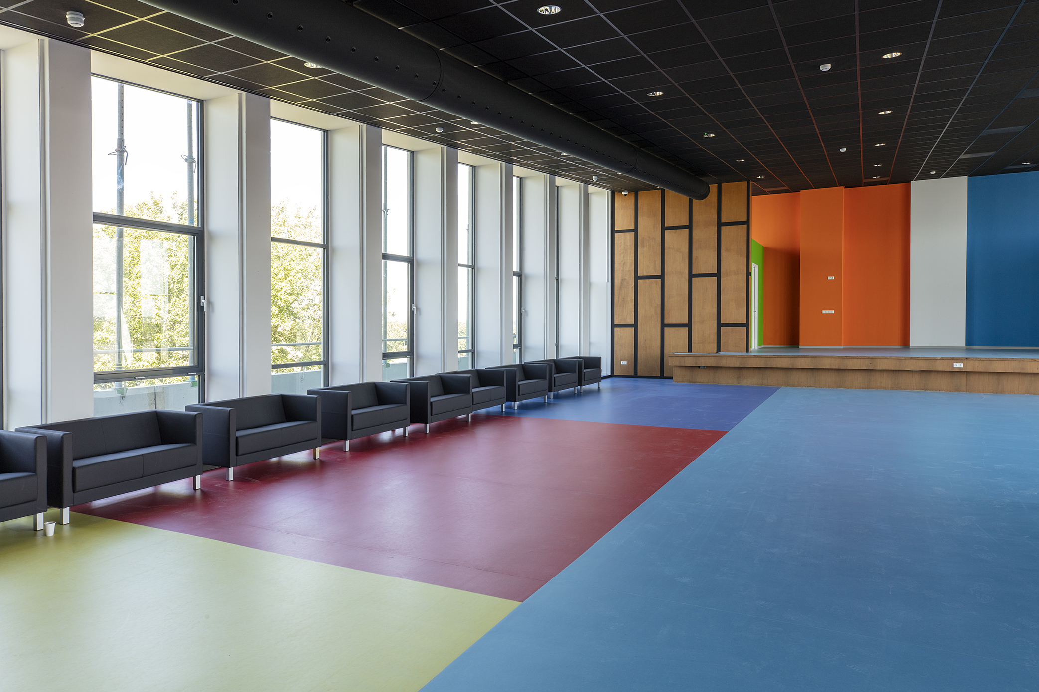 AZC Maastricht door burobeb