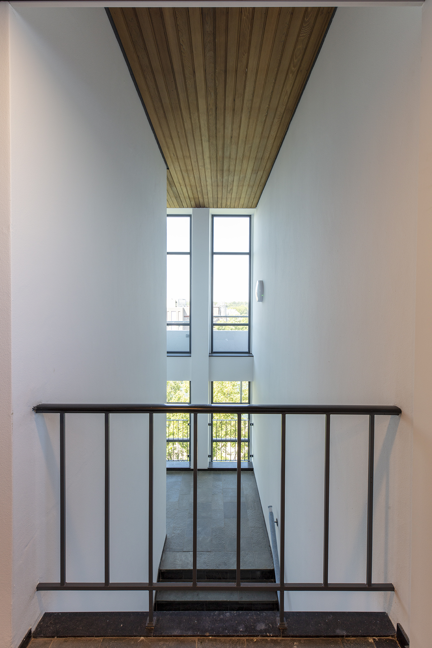 AZC Maastricht door burobeb