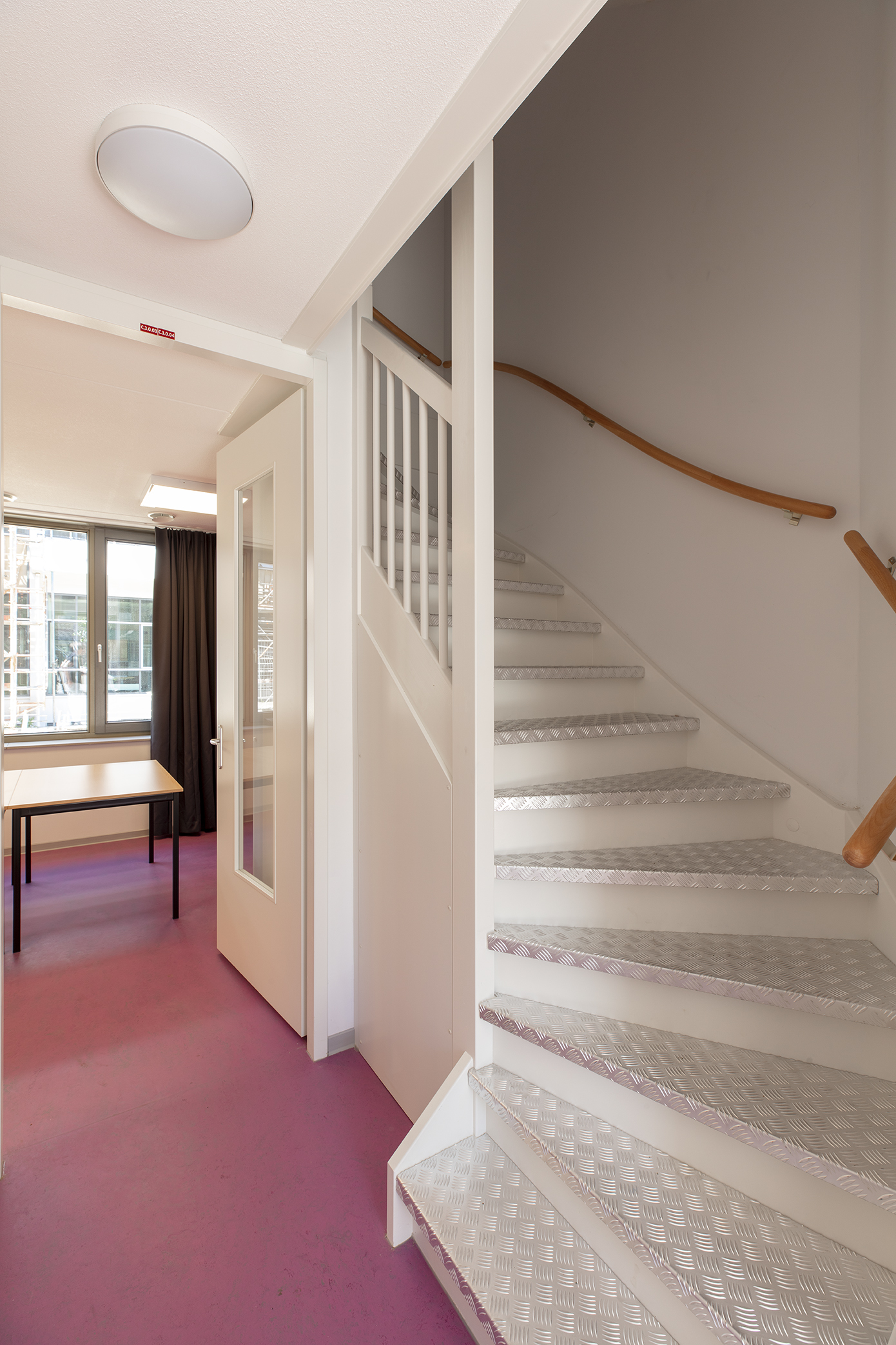 AZC Maastricht door burobeb