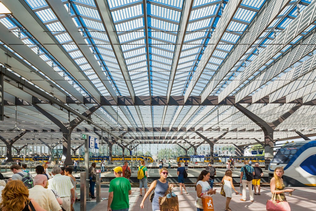 Centraal Station in Rotterdam door BCA, MVSA en West8