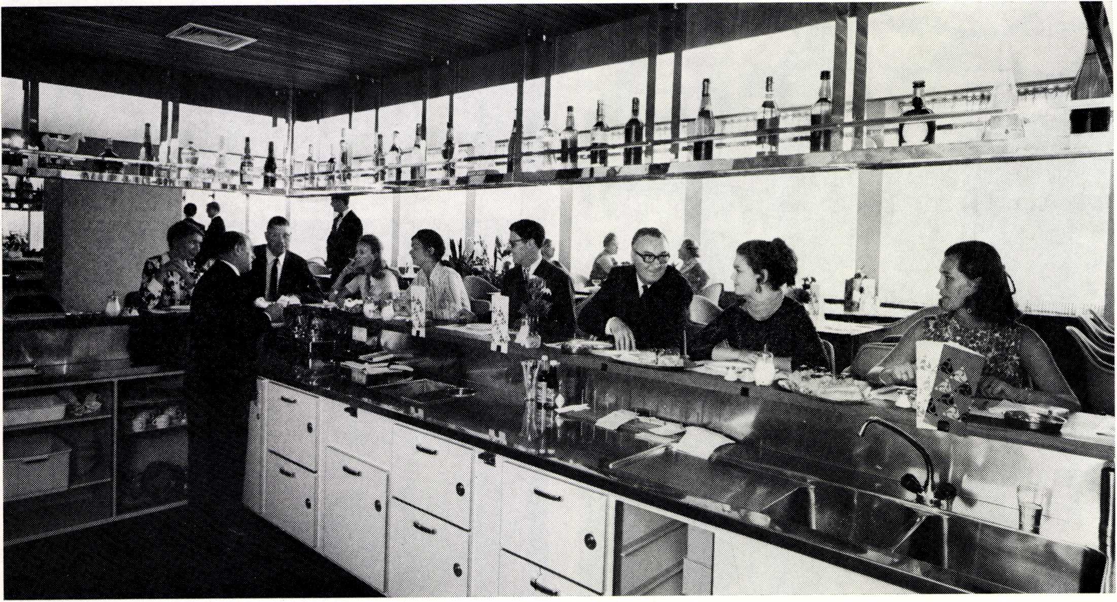 Het Haagse Congresgebouw in Den Haag door J.J.P. Oud