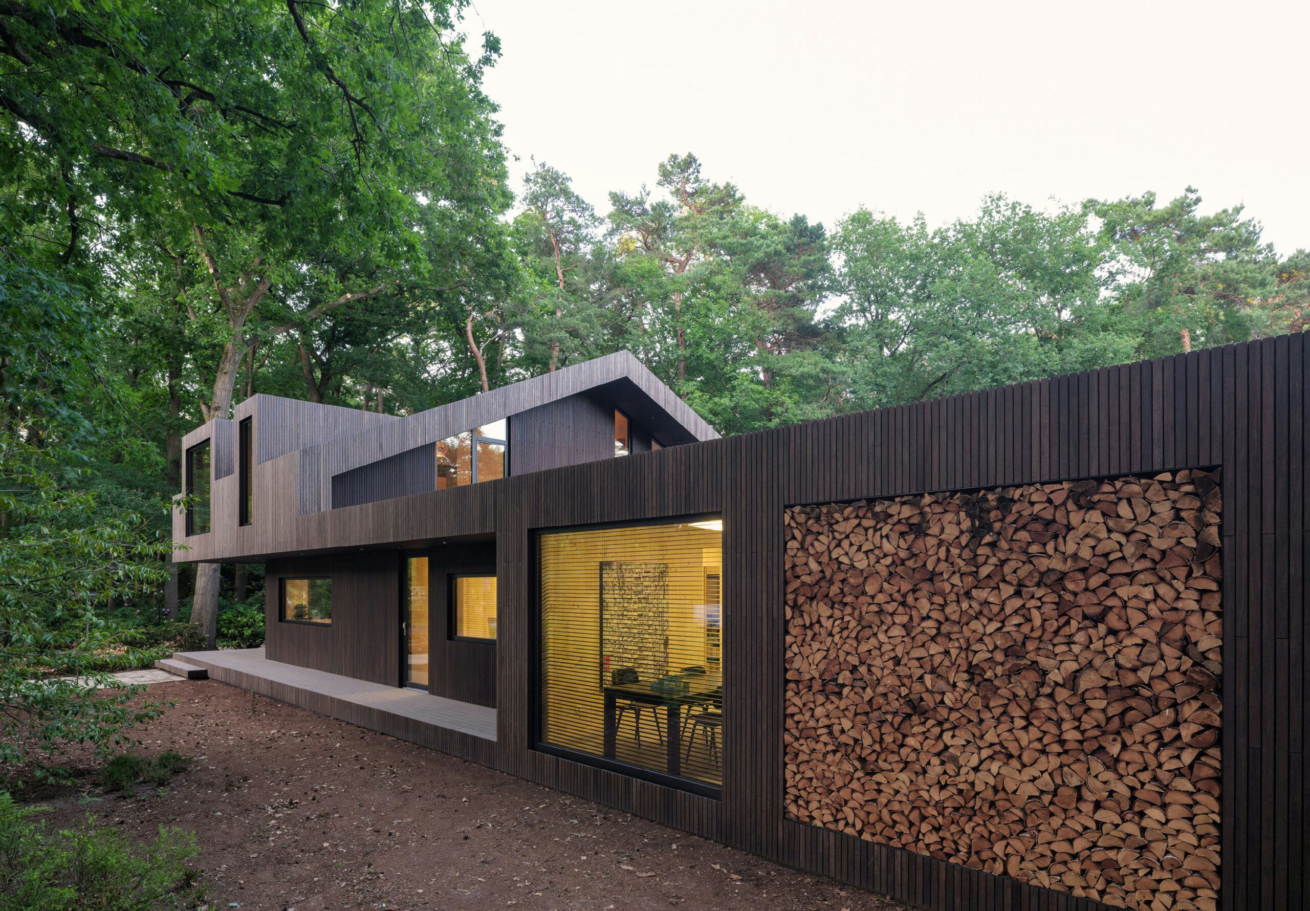 SPEEHUIS in Oisterwijk door SPEE architecten. Beeld Ossip van Duivenbode