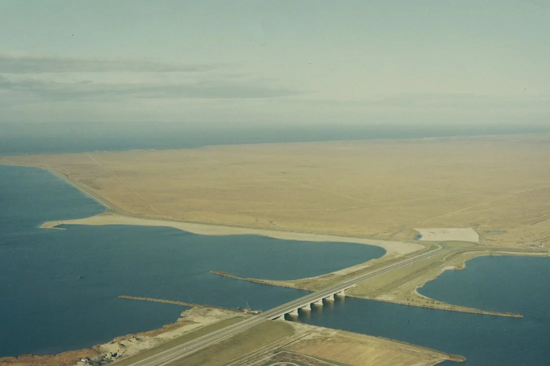Almere Poort. Beeld door Bart Hofmeester / AeroCamera, 1971