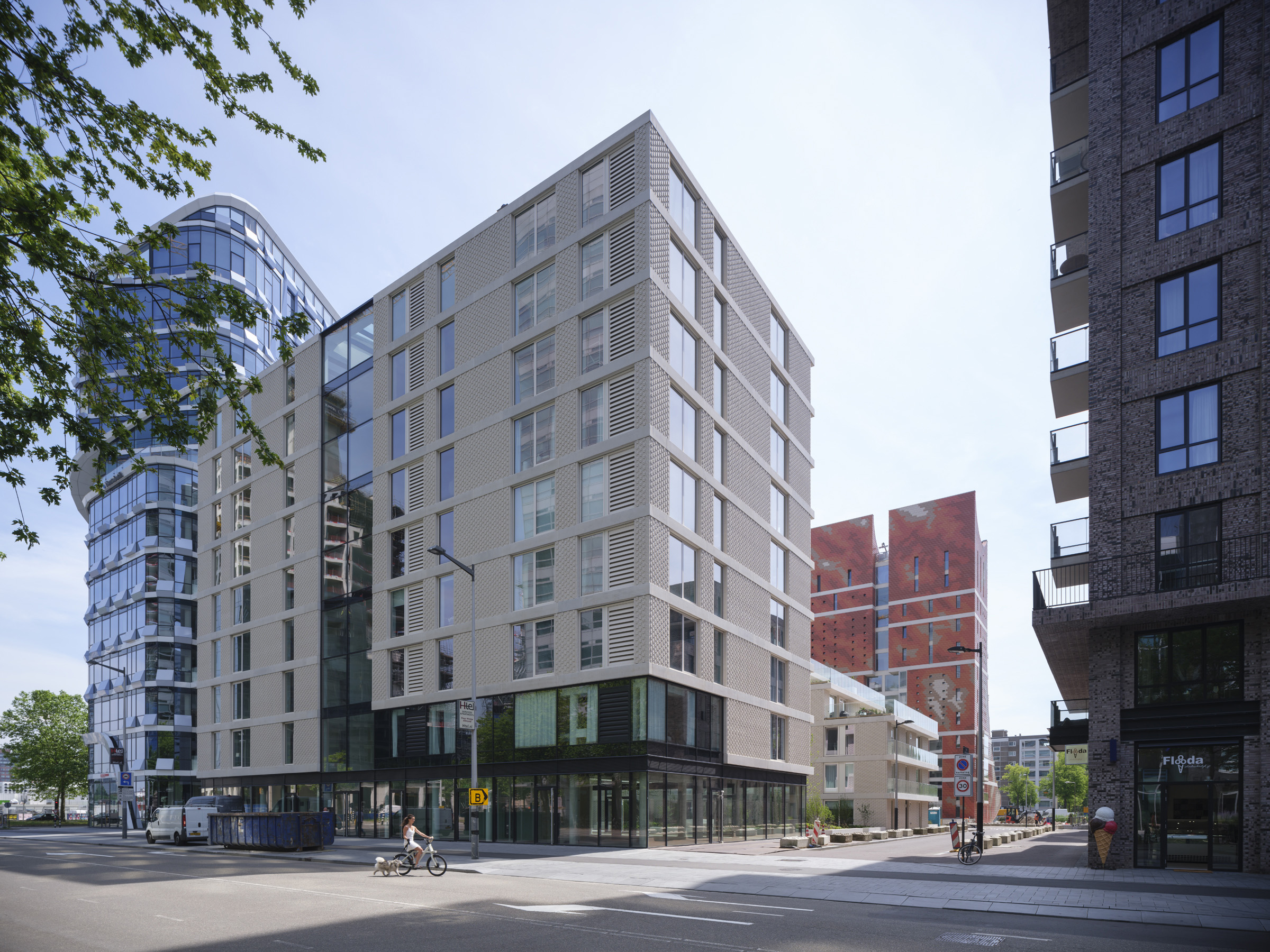 KCAP The Gustav, Amsterdam. Fotografie door Ossip van Duivenbode