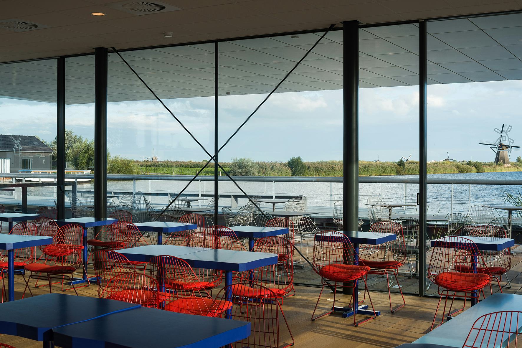 Café bezoekerscentrum Kinderdijk, fotografie: Max Hart Nibbrig