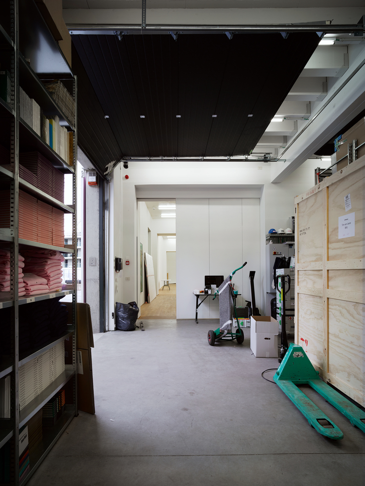 Tim van Leare Gallery in Antwerpen door Office Kersten Geers David Van Severen