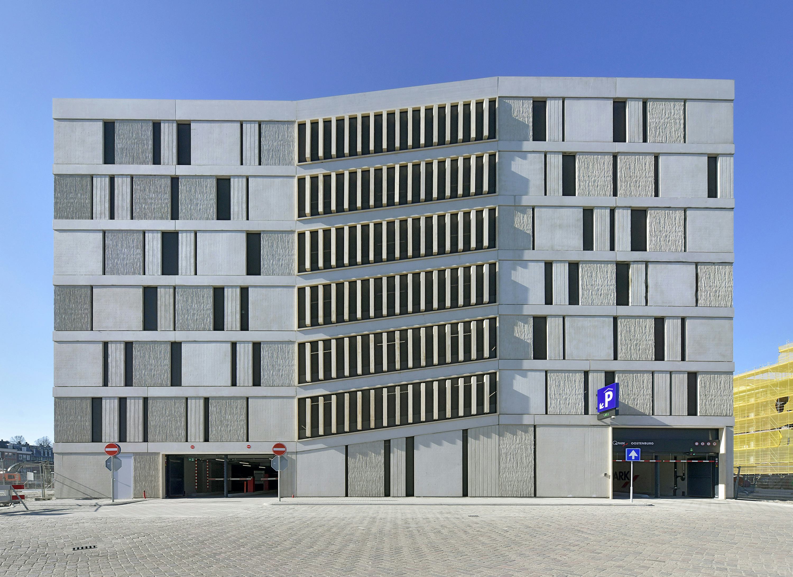 Parkeerhuis Oostenburgereiland door MIX architectuur. Beeld Riesjard Schropp