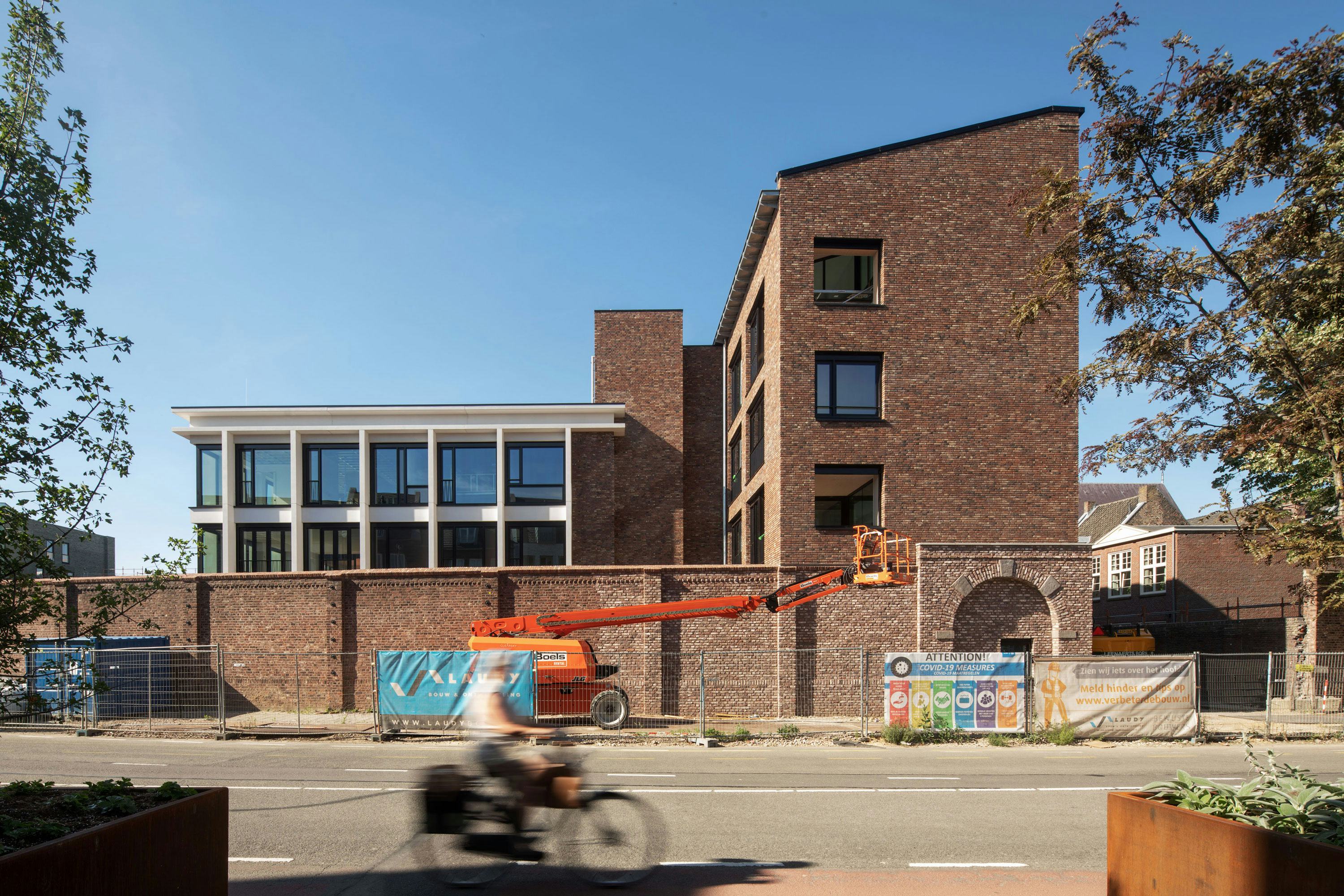 In het boek: CPO Les Mouleurs in Maastricht - Humblé Martens & Willems Architecten. Beeld Arjen Schmitz