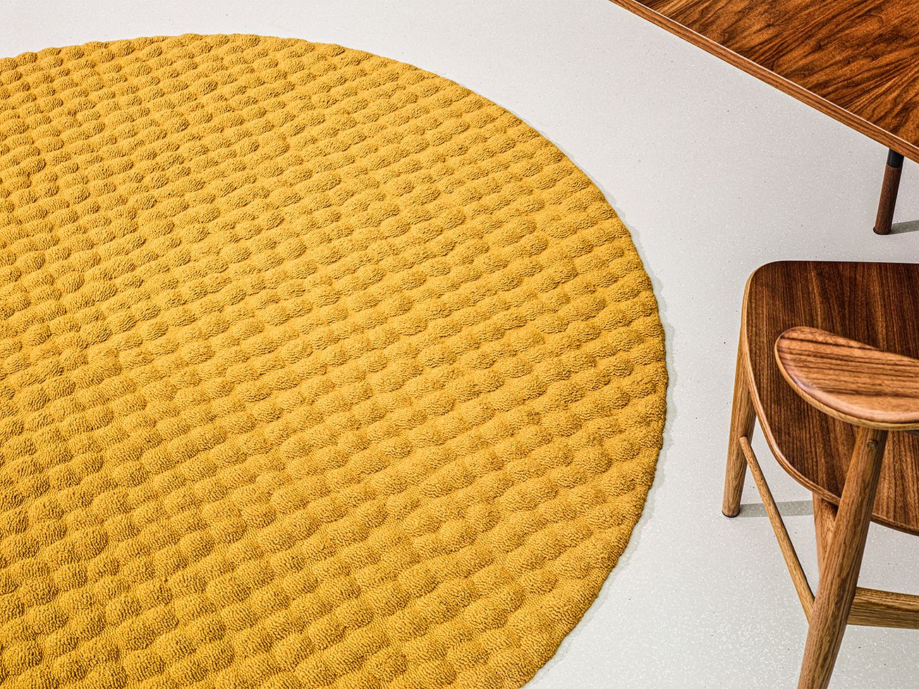 Zooming in, Zooming out door Nina van Bart