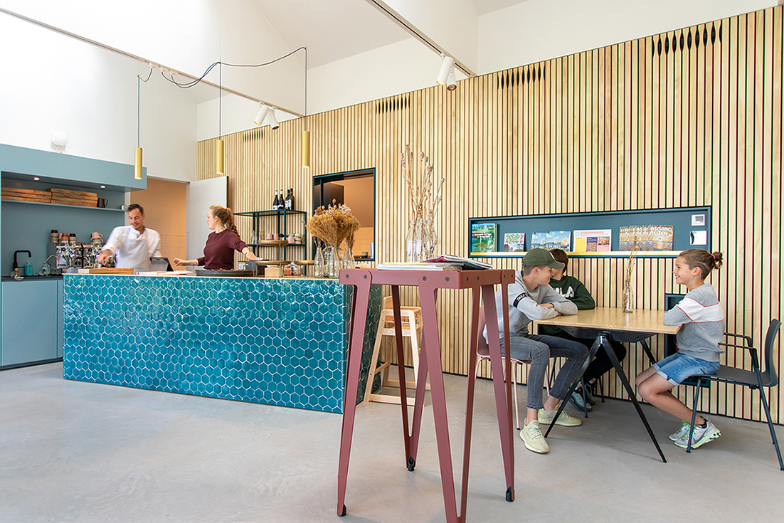 Ontvangstgebouw Garmerwolde door MX13