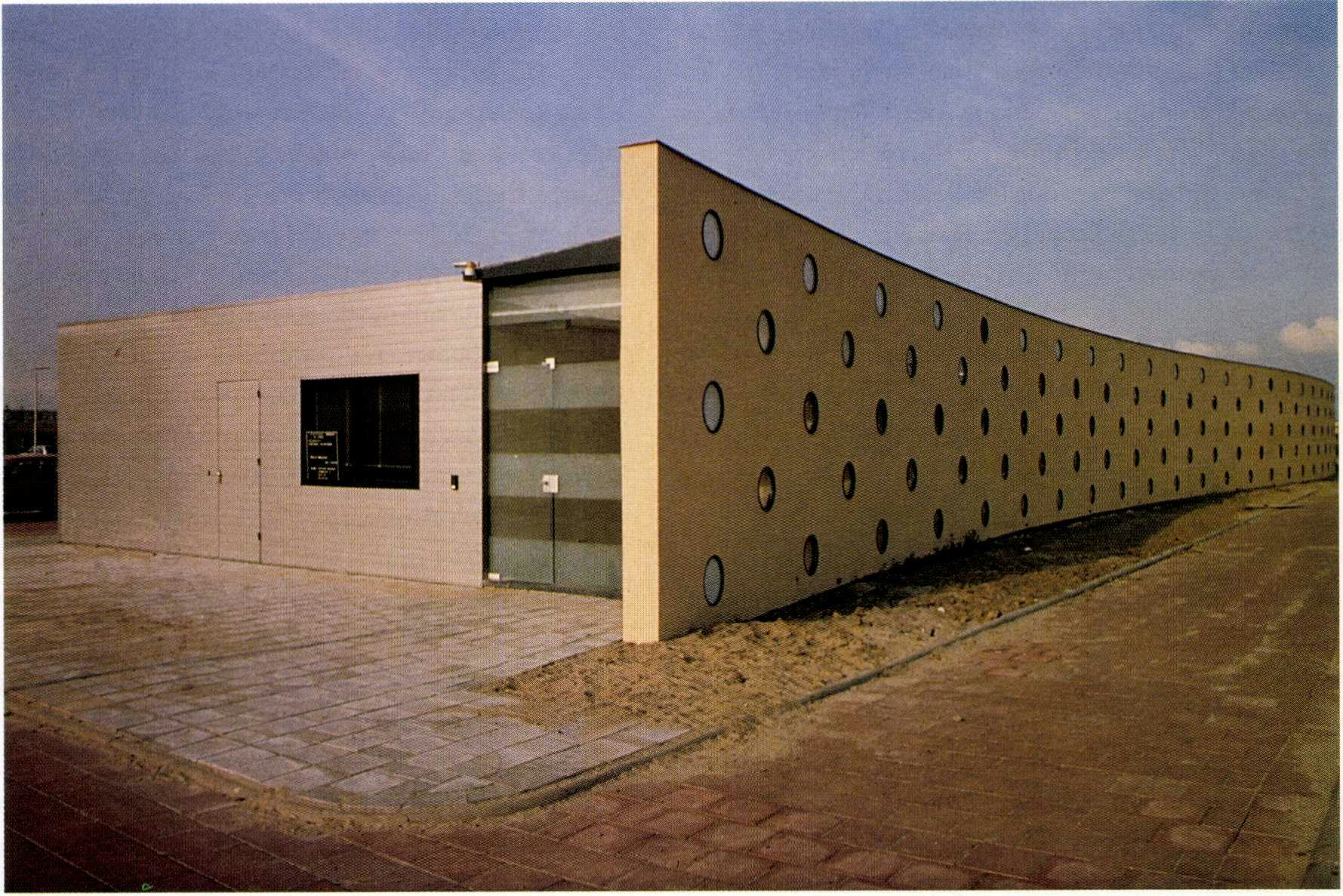 Gezondheidscentrum Zoetermeer, ontwerp Frits van Dongen.