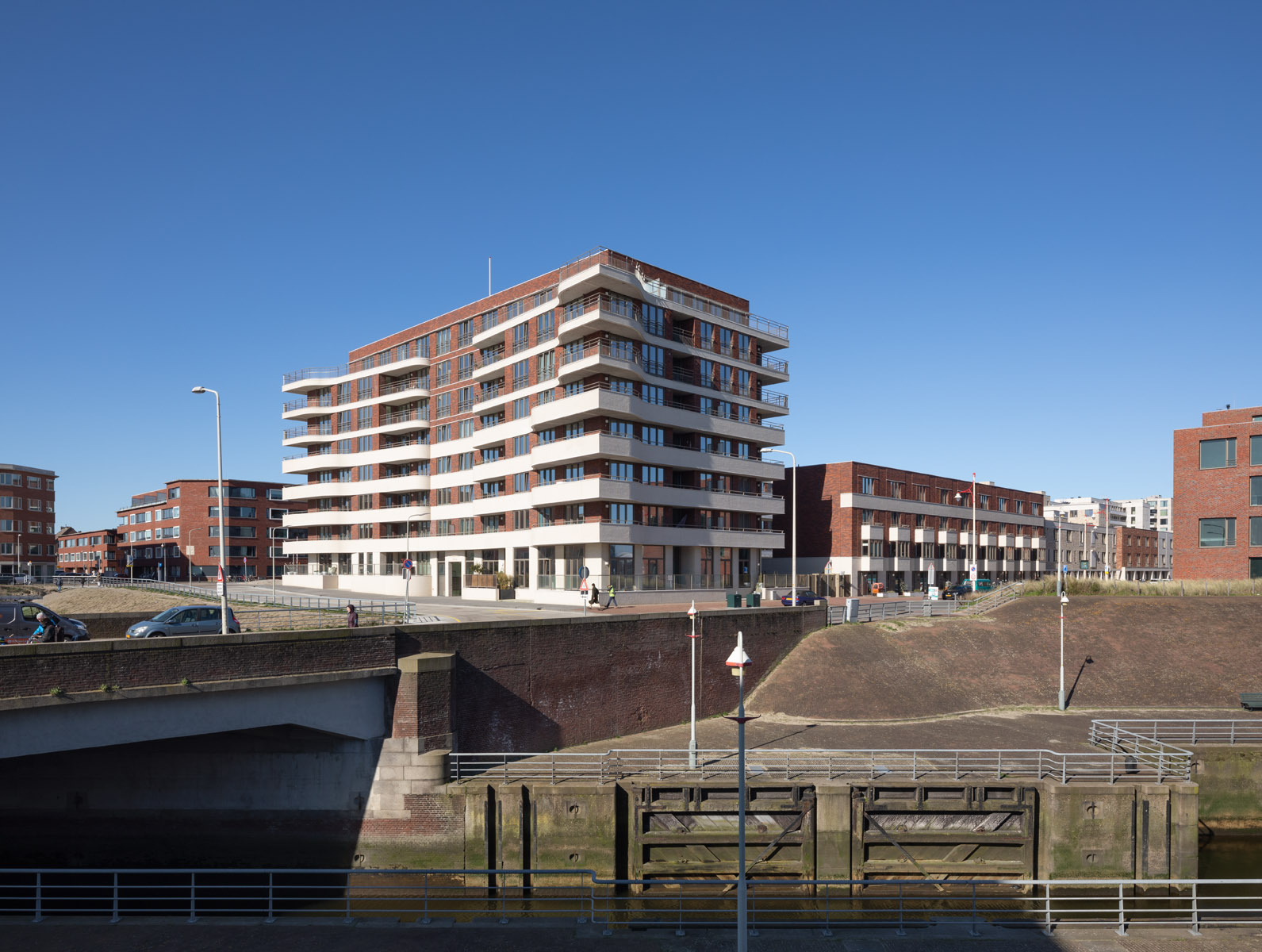 De nieuwe New Norfolk wijk in Den Haag laat zien hoe KAW ruimte vindt in de bestaande stad. Beeld Bart van Hoek