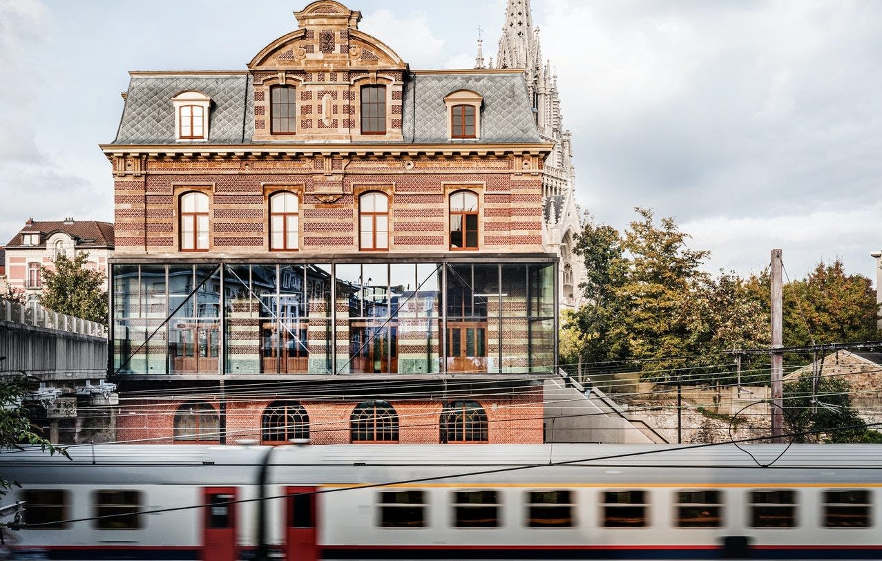 Oude Station van Laken in Brussel door B-architecten. Beeld LUCID