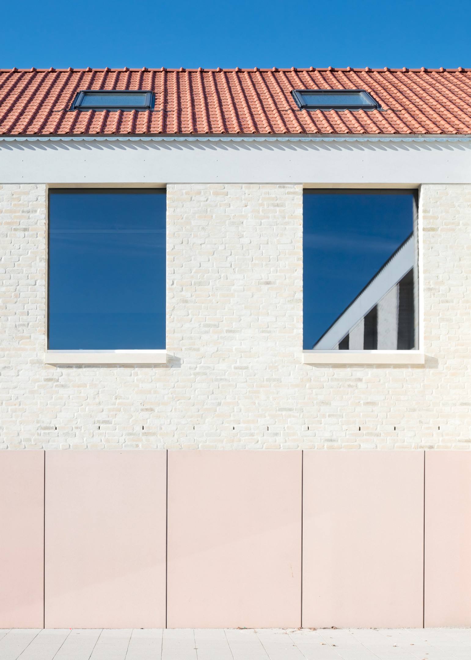 Basisschool de Linde in Zarren (Kortemark) door FELT architecture & design. Beeld Stijn Bollaert