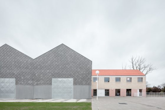 Basisschool de Linde in Zarren (Kortemark) door FELT architecture & design. Beeld Stijn Bollaert