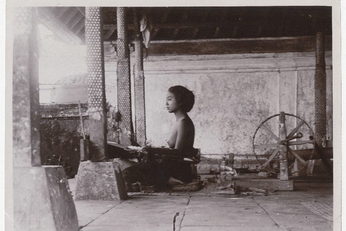 Kopie van foto van Balinese vrouw, c. 1915, uit het archief van H.P. Berlage. Collectie Het Nieuwe Instituut, BERL ph358.