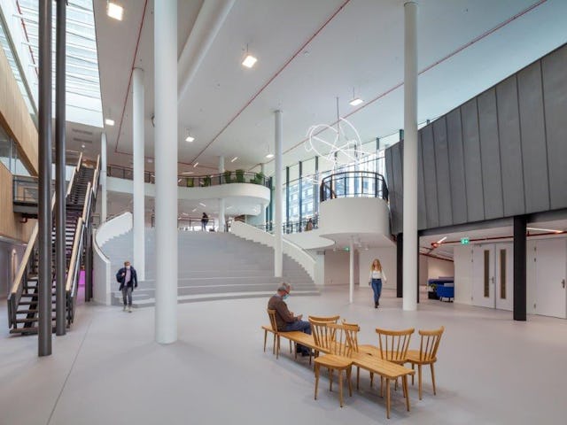Tribunetrap. Experience center Radboudumc EGM architecten. Beeld Scagliola-Brakkee