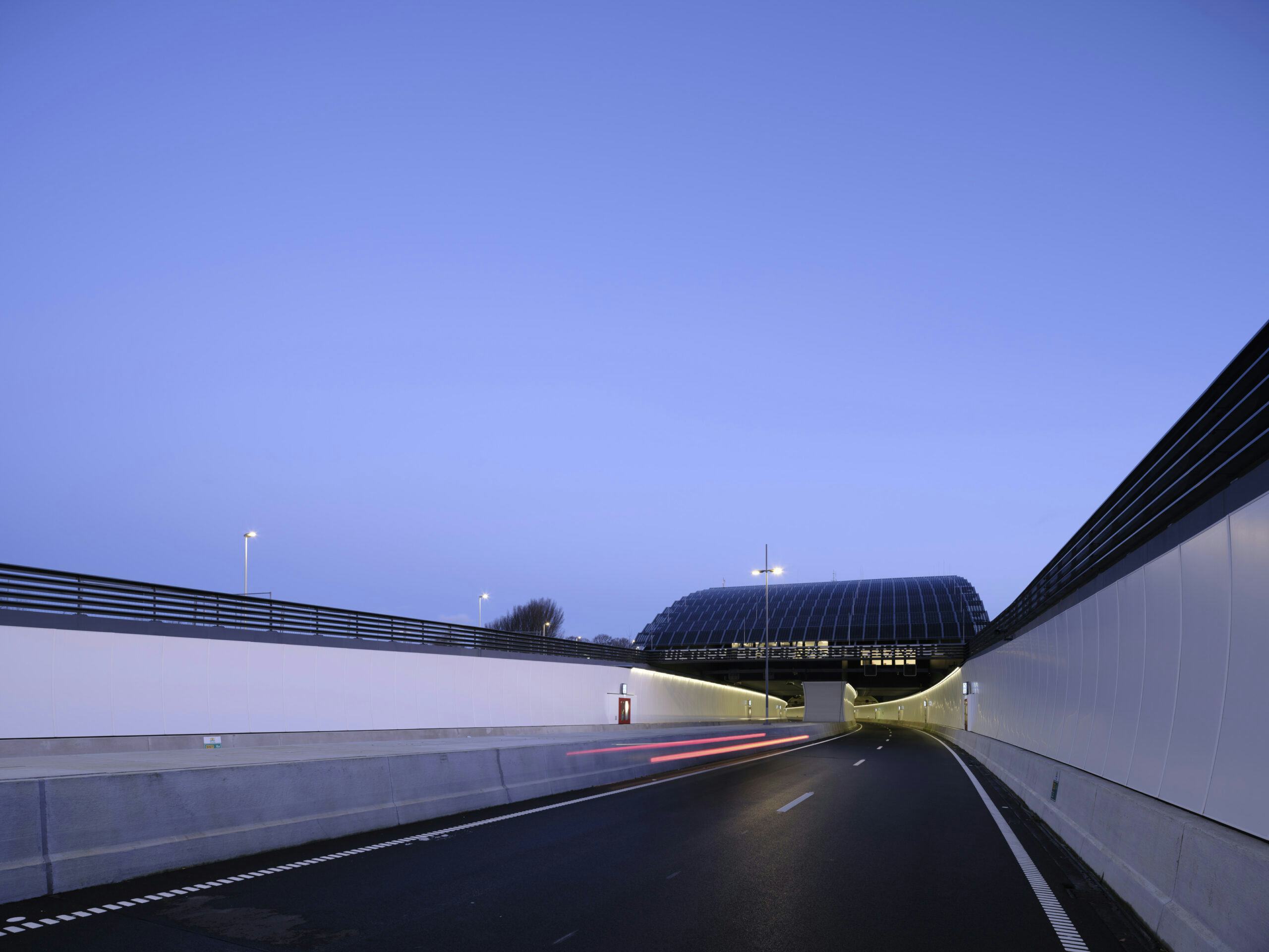 ARC21: Rotterdamsebaan, Den Haag - Paul de Ruiter Architects en Benthem Crouwel Architects en Landschapspartners