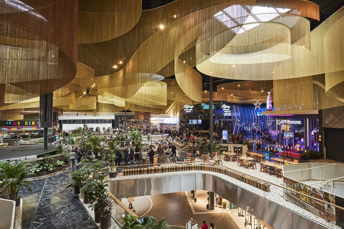 Westfield Mall of the Netherlands Interieur door MVSA Architects. Beeld Jon Ilsraeli ©