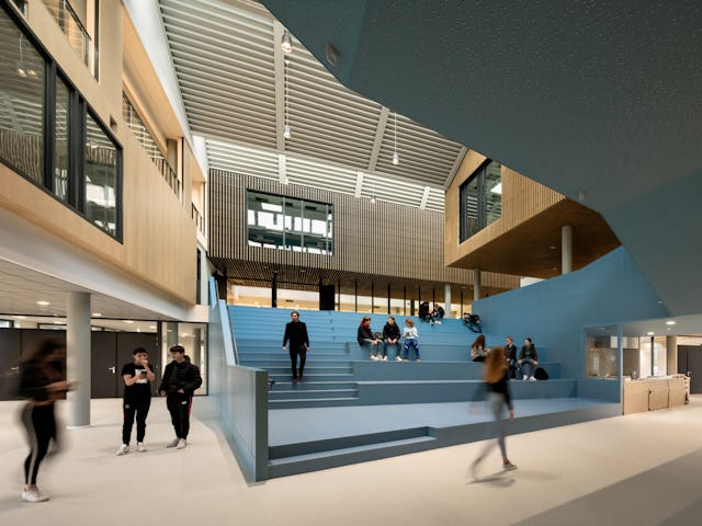 Christelijk Lyceum Veenendaal tijdens oplevering ontwerp NOAHH