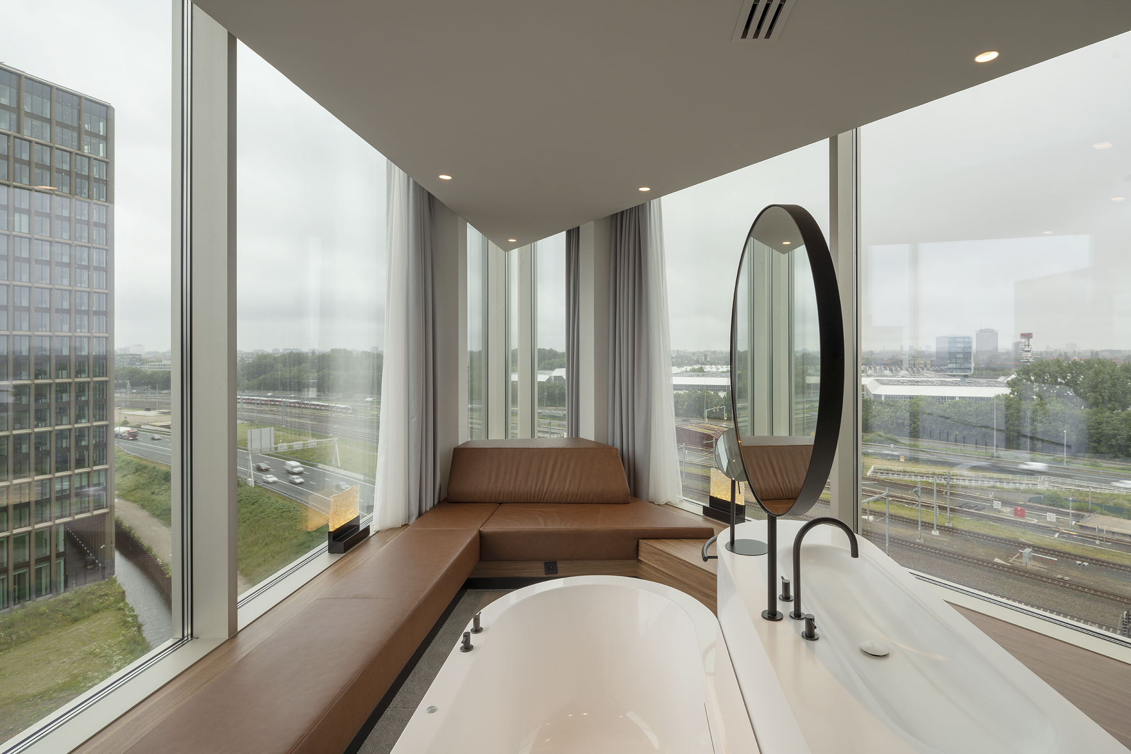 Vernieuwde Lounge 2 Schiphol