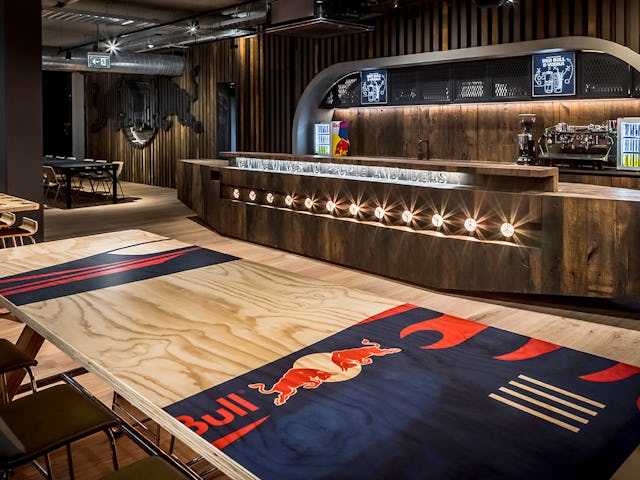 Red Bull Nederland interieur. Beeld Peter Baas Photography