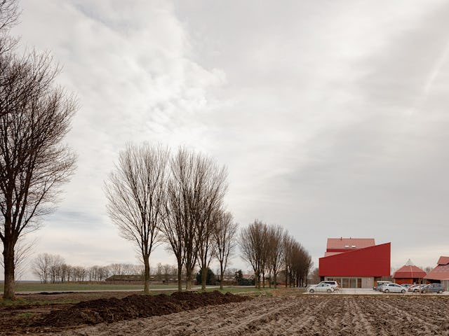 Vliervelden door KettingHuls. Beeld Sebastian van Damme