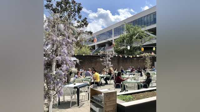 Restaurant Hoog Vuur als huiskamer van de Nieuwe Stad