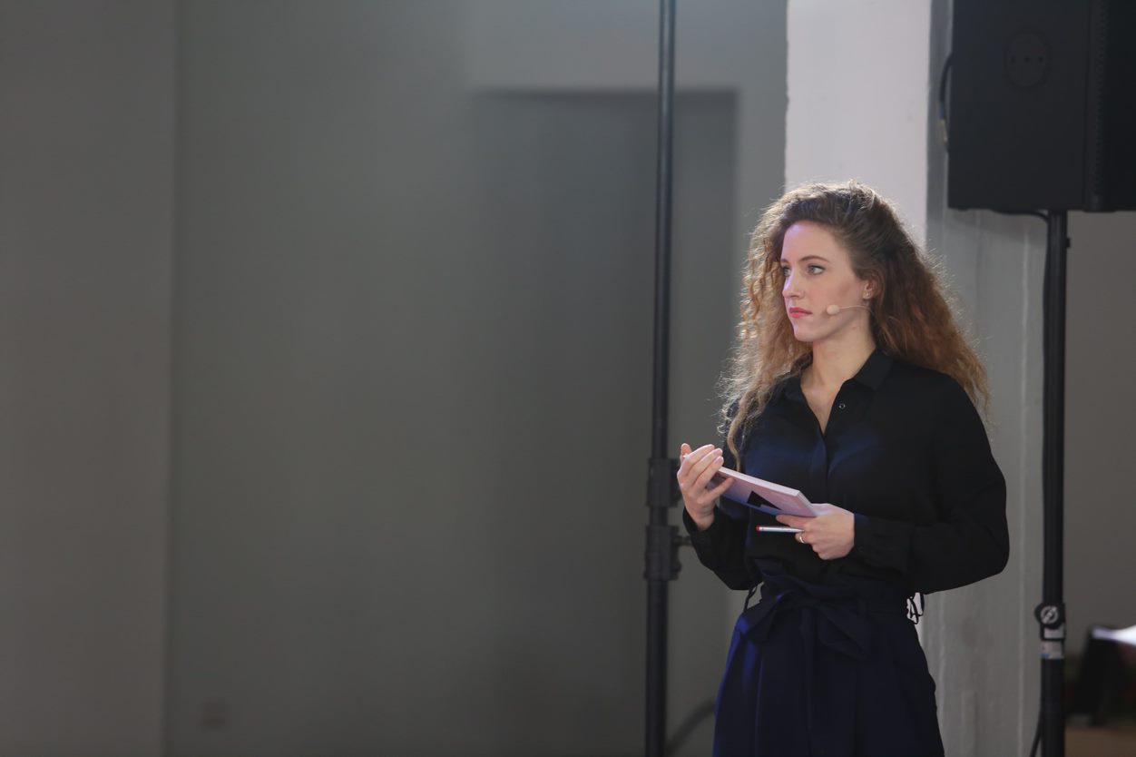 Moderator Sophie Stravens