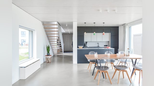 Keuken. Het Zwarte Huis, Wolfhagen (D) door Nina en Michael Bohl (ook beeld)