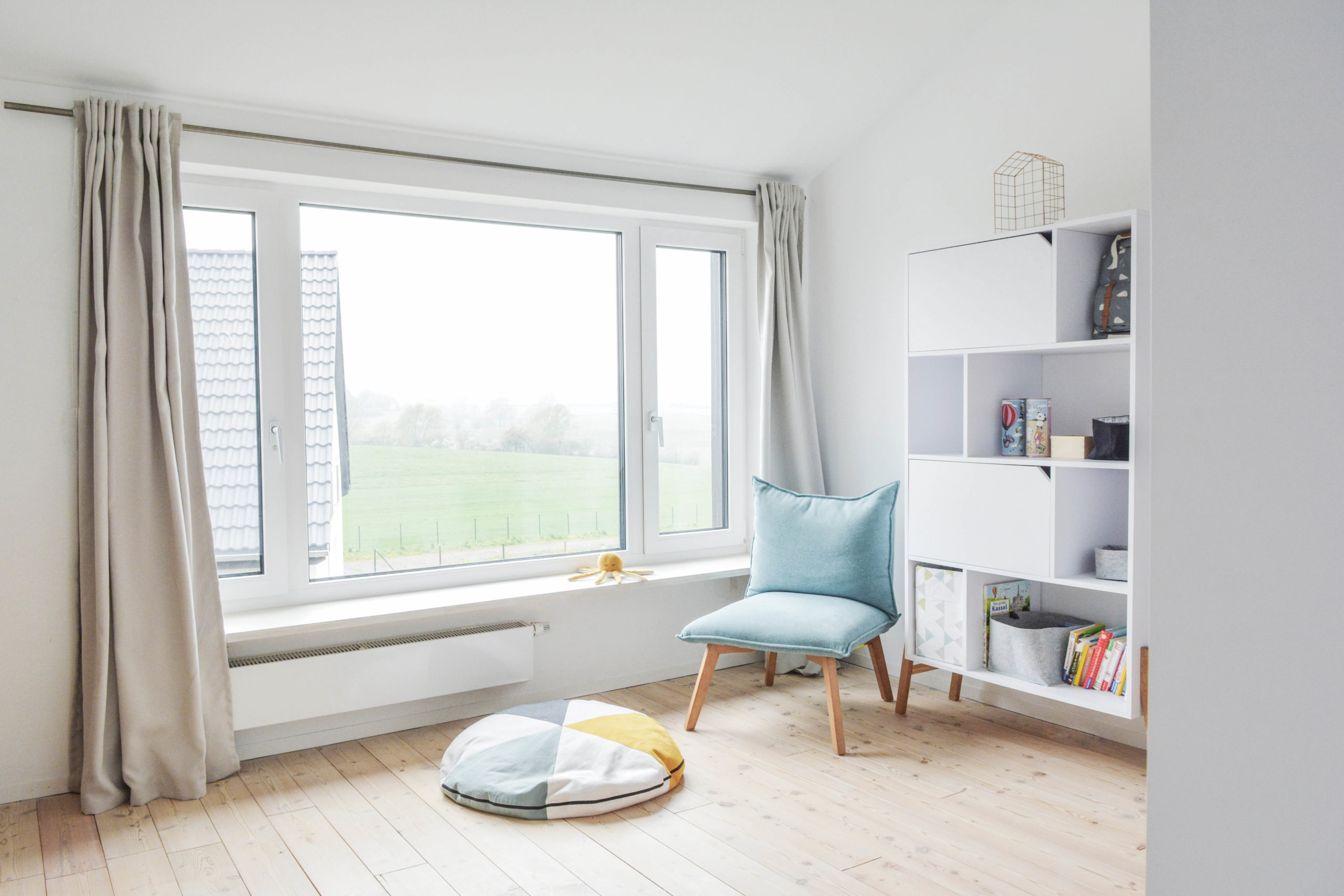 Kinderkamer. Het Zwarte Huis, Wolfhagen (D) door Nina en Michael Bohl (ook beeld)