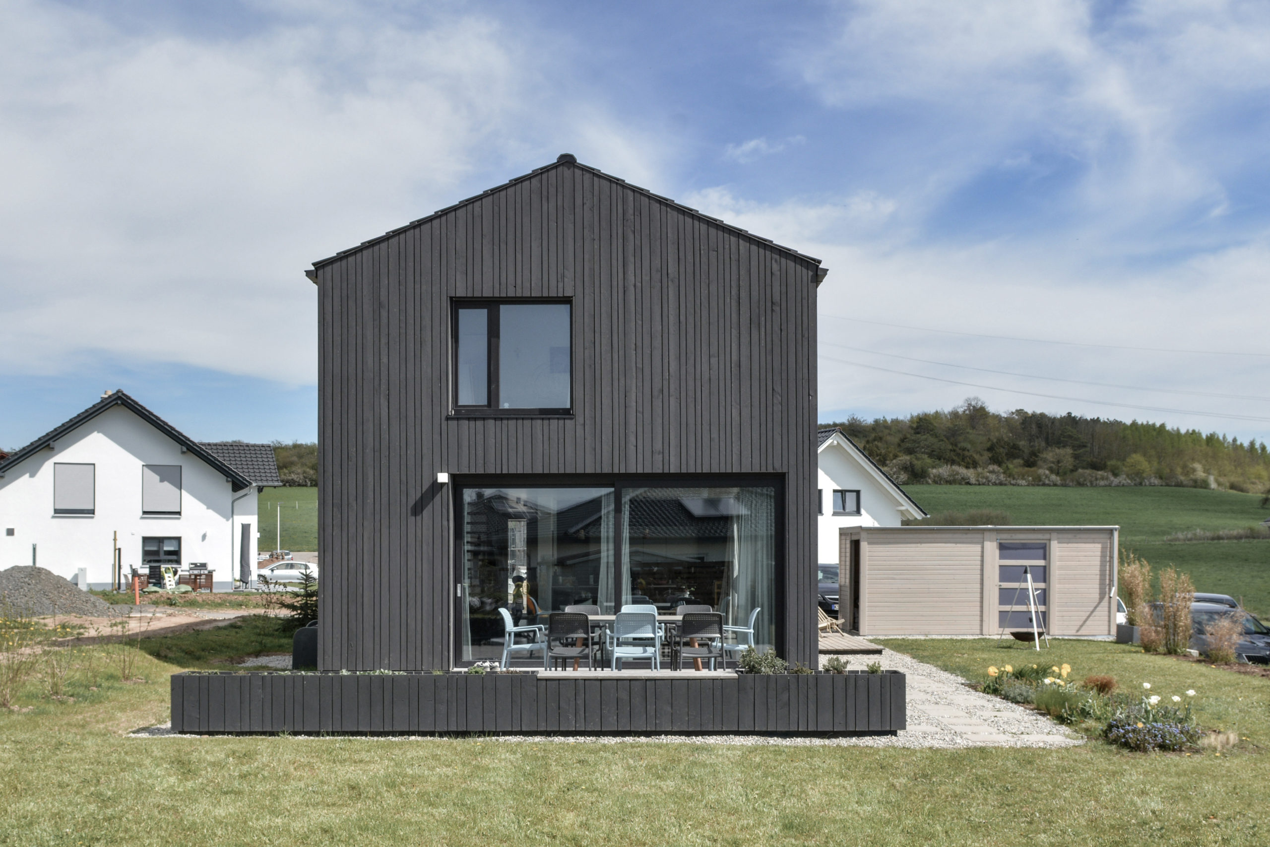 Het Zwarte Huis, Wolfhagen (D) door Nina en Michael Bohl (ook beeld)