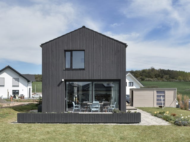 Het Zwarte Huis, Wolfhagen (D) door Nina en Michael Bohl (ook beeld)