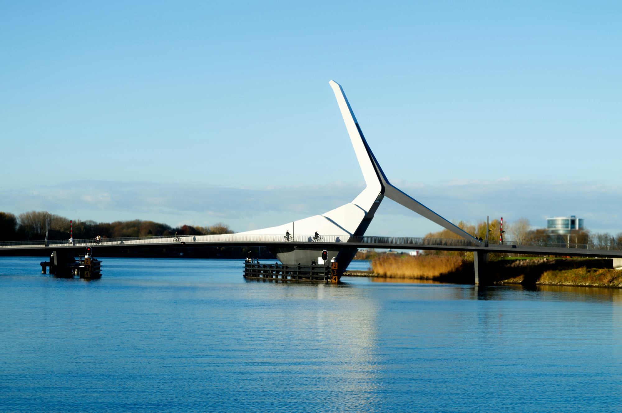 Prins Claus Brug Dordrecht. Beeld René van Zuuk Architekten