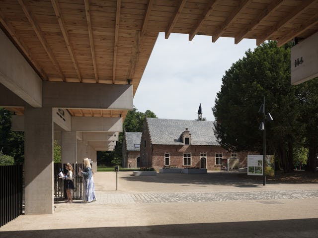 Onthaalgebouwen plantentuin Meise door NU architectuuratelier. Beeld Stijn Bollaert