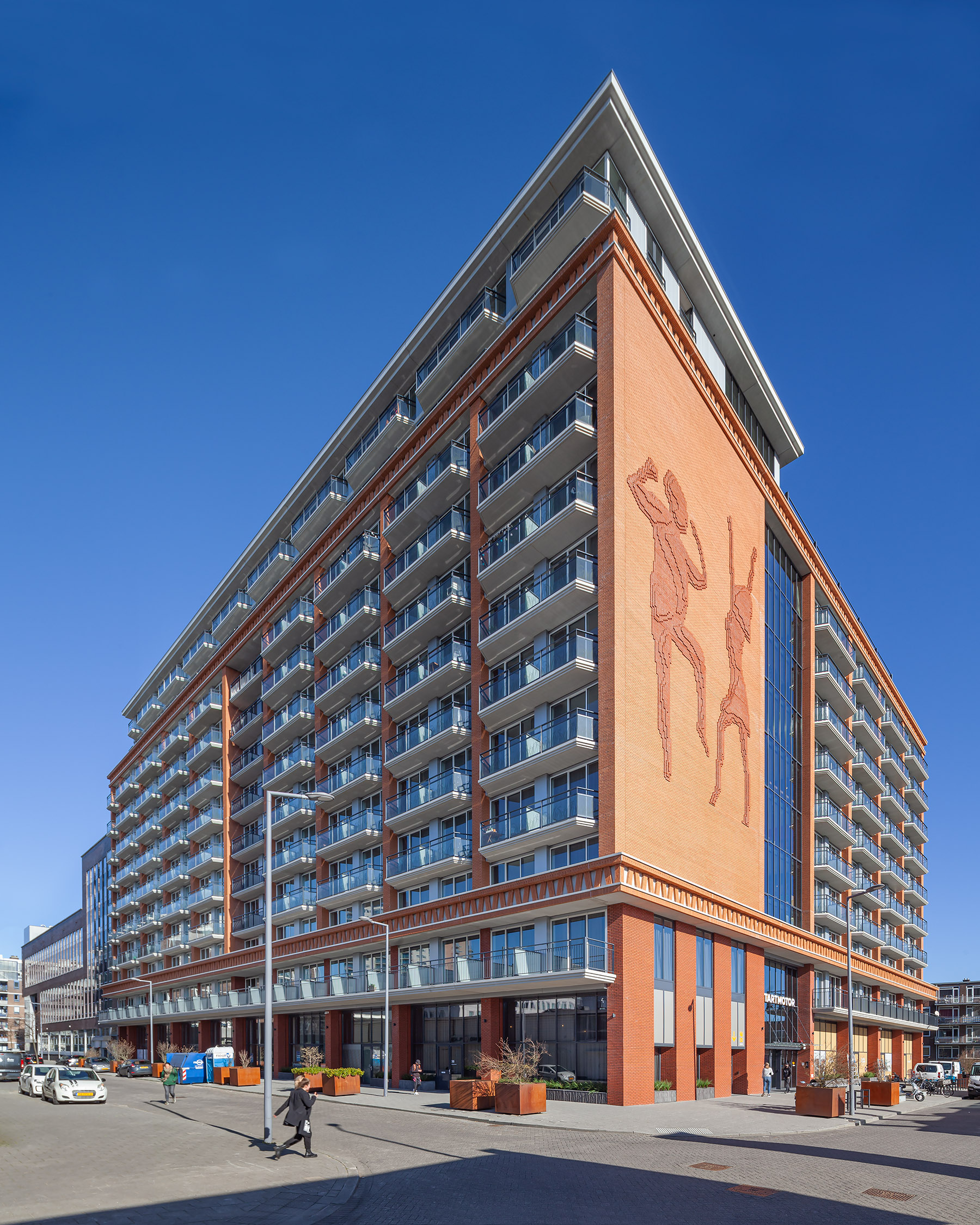 De Startmotor, totaalconcept voor jongeren, starters op de woningmarkt door Marge architecten. Rotterdam Zuid.