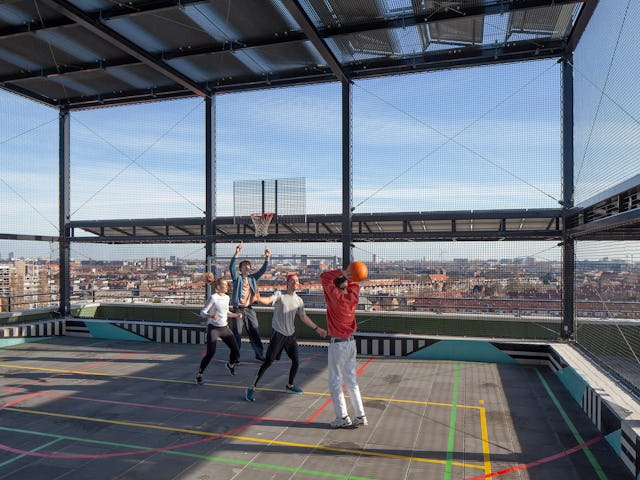 De Startmotor, totaalconcept voor jongeren, starters op de woningmarkt door Marge architecten. Rotterdam Zuid.