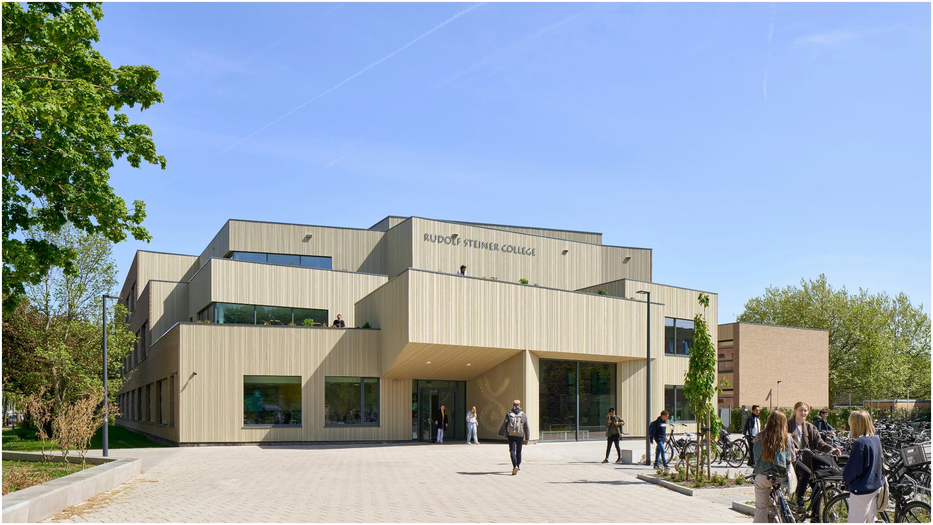 Transformatie en Rudolf Steiner School en college in Haarlem voltooid